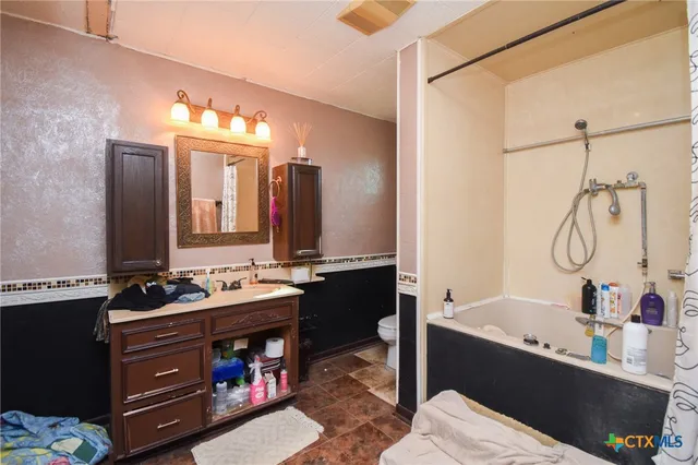 $279,400 | 5971 Wood Hi Road, Victoria, TX 77905