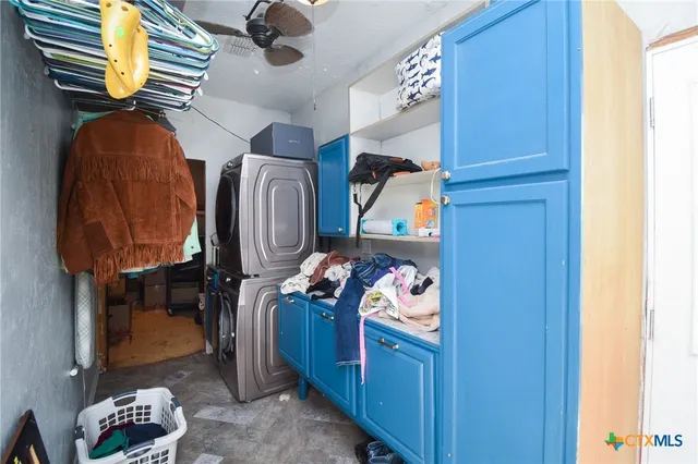 $279,400 | 5971 Wood Hi Road, Victoria, TX 77905