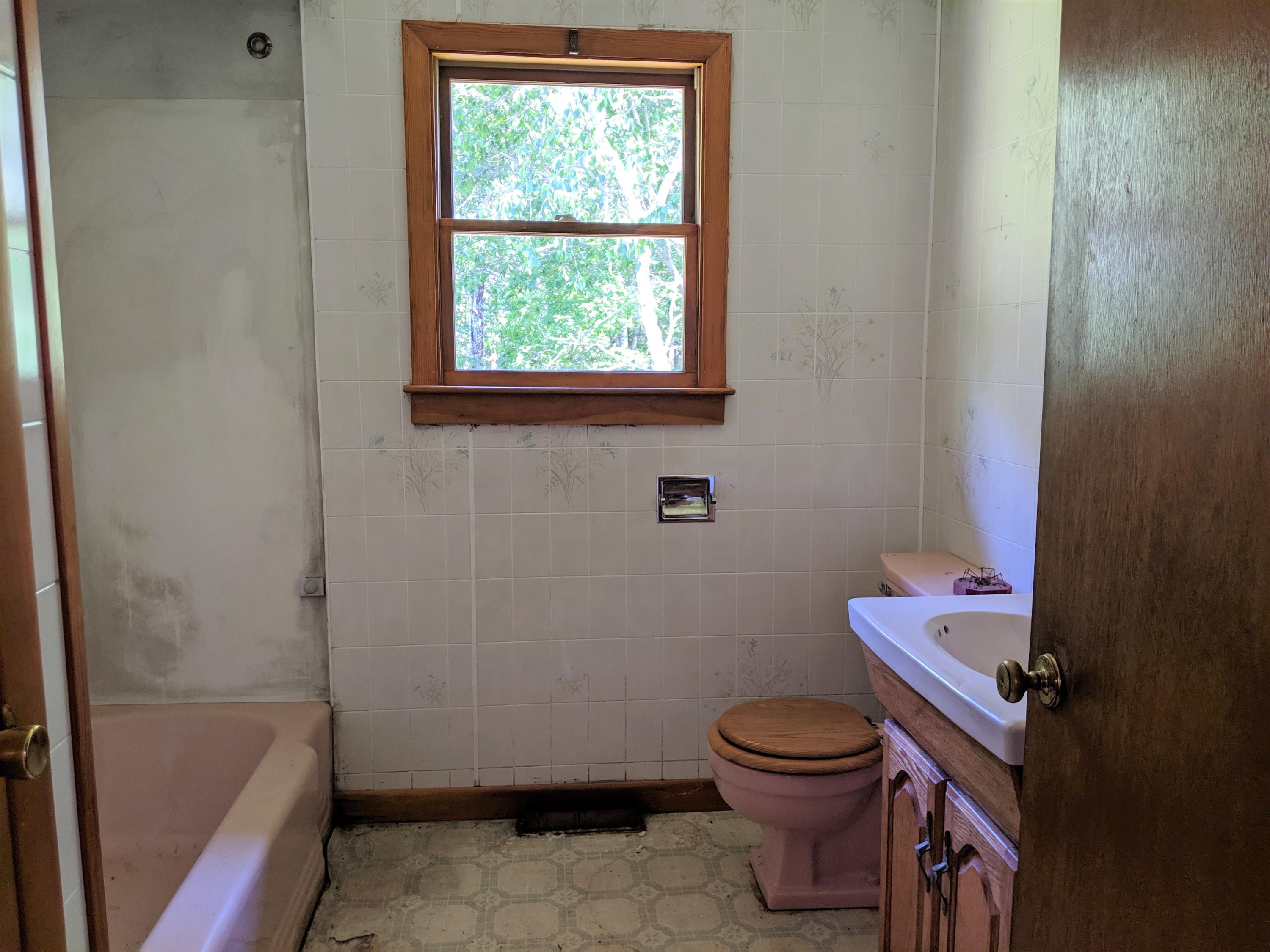1129 River Road Tenants Harbor, ME 04860 - Photo 4 of 12 bath