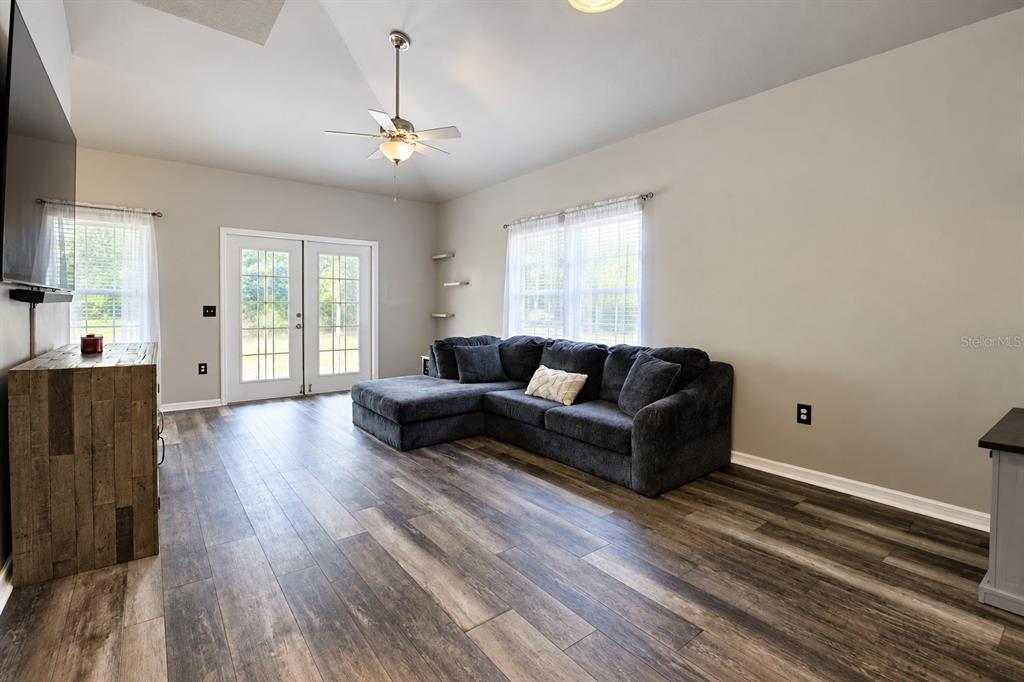 9116 Southwest 51st Road, Unit 303 Gainesville, FL 32608 - Photo 7 of 21 Gallery Image 7