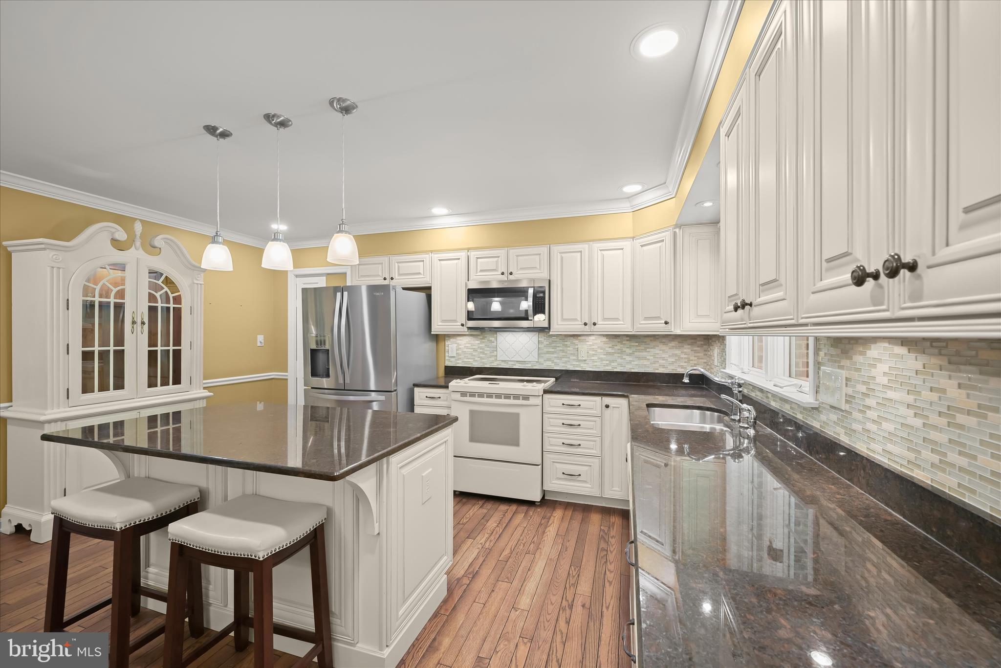 3391 Salem Bottom Road Westminster, MD 21157 - Photo 10 of 82 Sleek Stainless Steel Appliances
