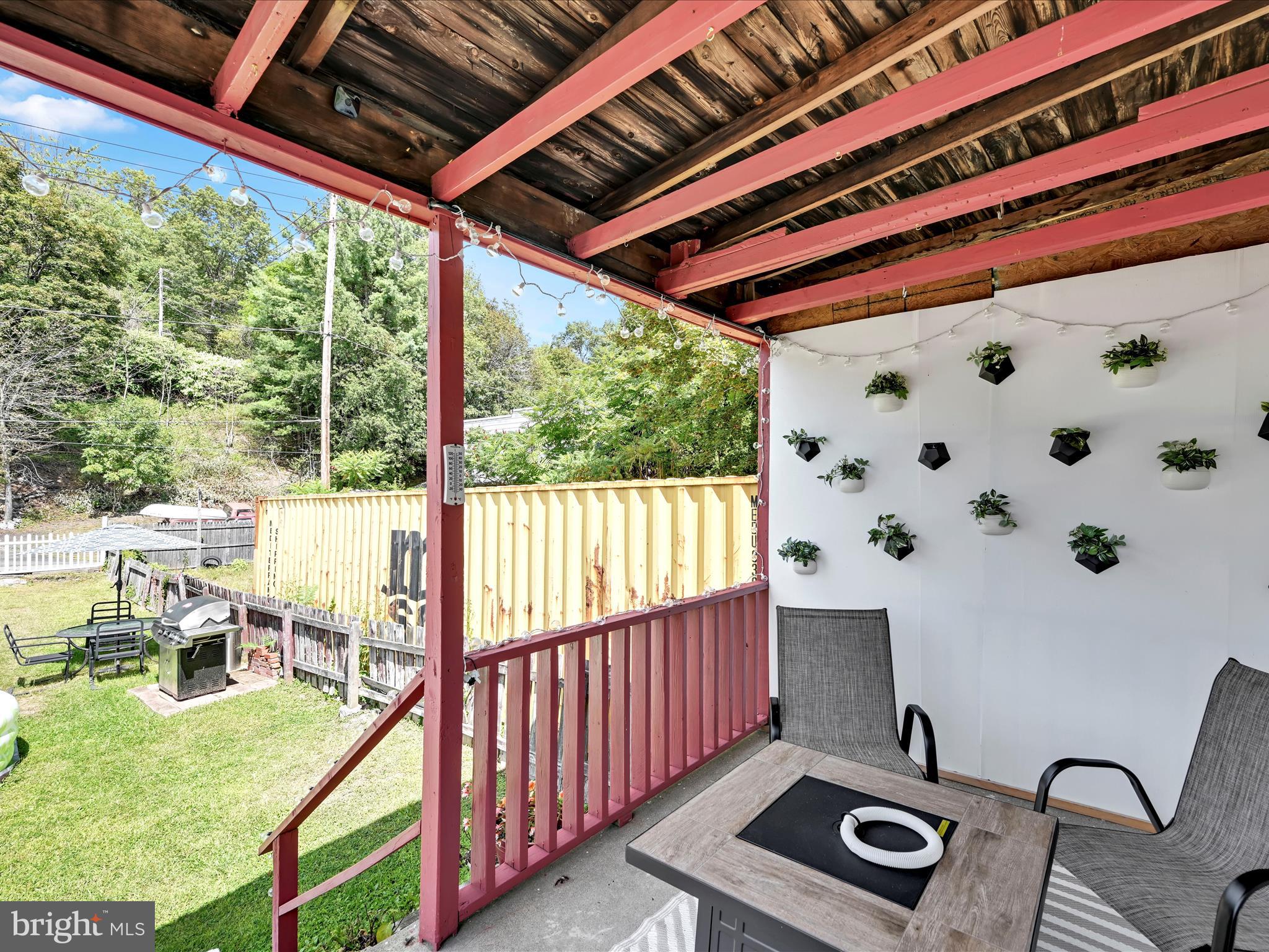 125 West Washington Street Shenandoah, PA 17976 - Photo 25 of 29 a view of a living room and balcony