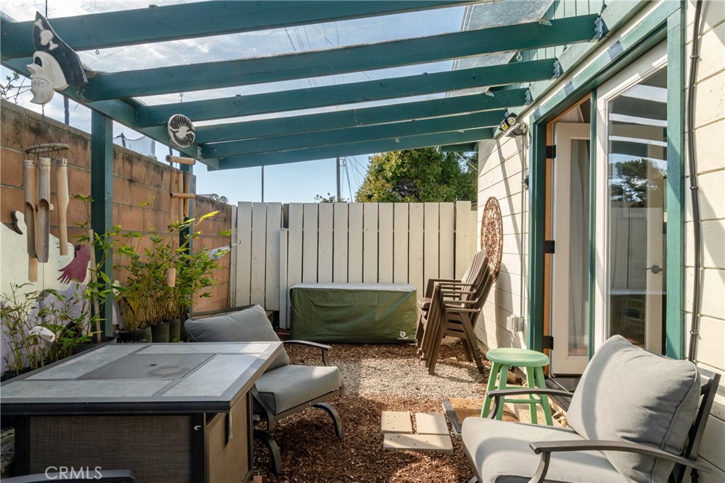 978 Balboa Street Morro Bay, CA 93442 - Photo 29 of 34 a view of an outdoor sitting area