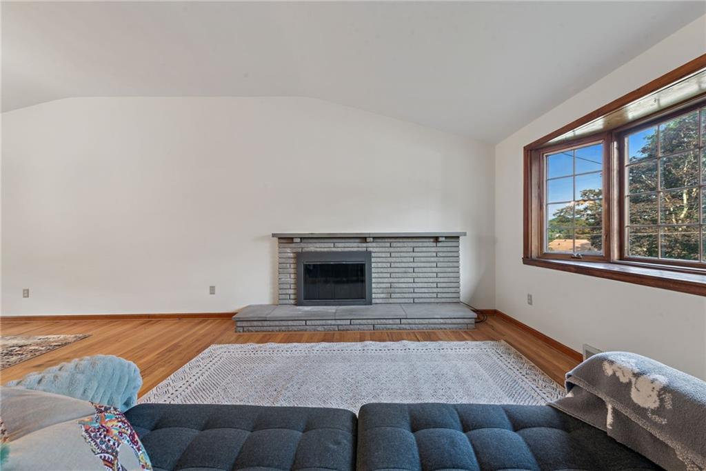 422 Decatur Avenue Pittsburgh, PA 15221 - Photo 5 of 35 Gallery Image 5