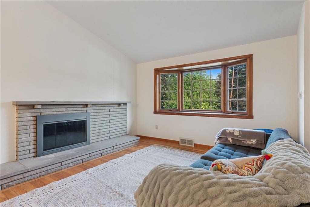 422 Decatur Avenue Pittsburgh, PA 15221 - Photo 7 of 35 Gallery Image 7