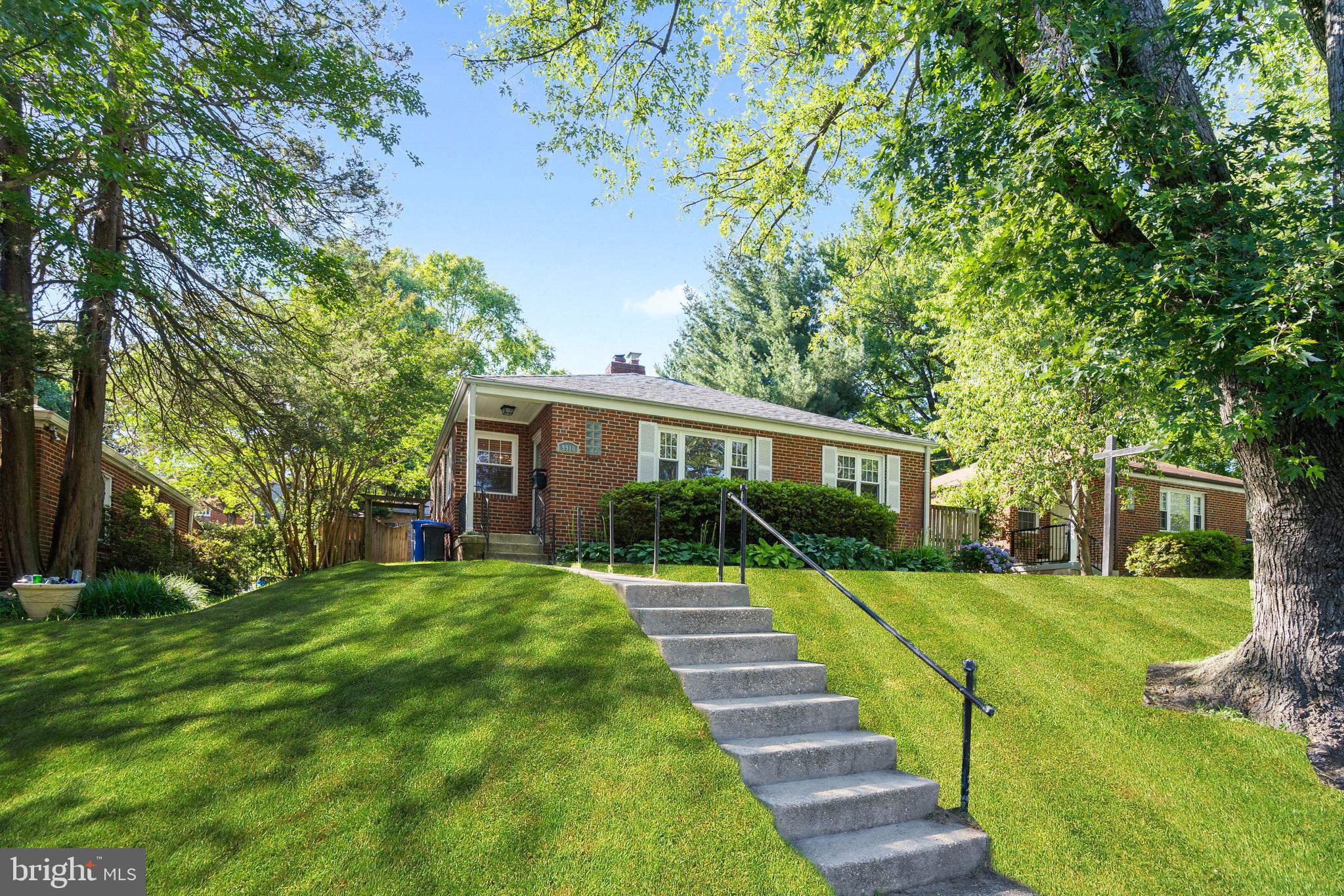 9910 Markham Street Silver Spring, MD 20901 - Photo 2 of 23