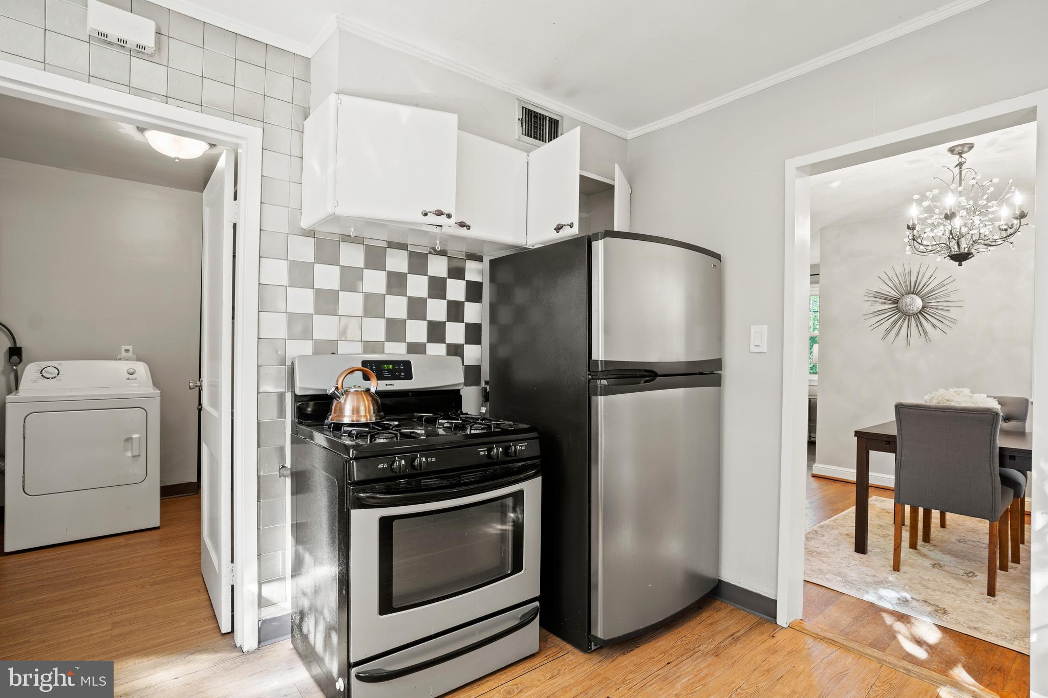 9910 Markham Street Silver Spring, MD 20901 - Photo 11 of 23