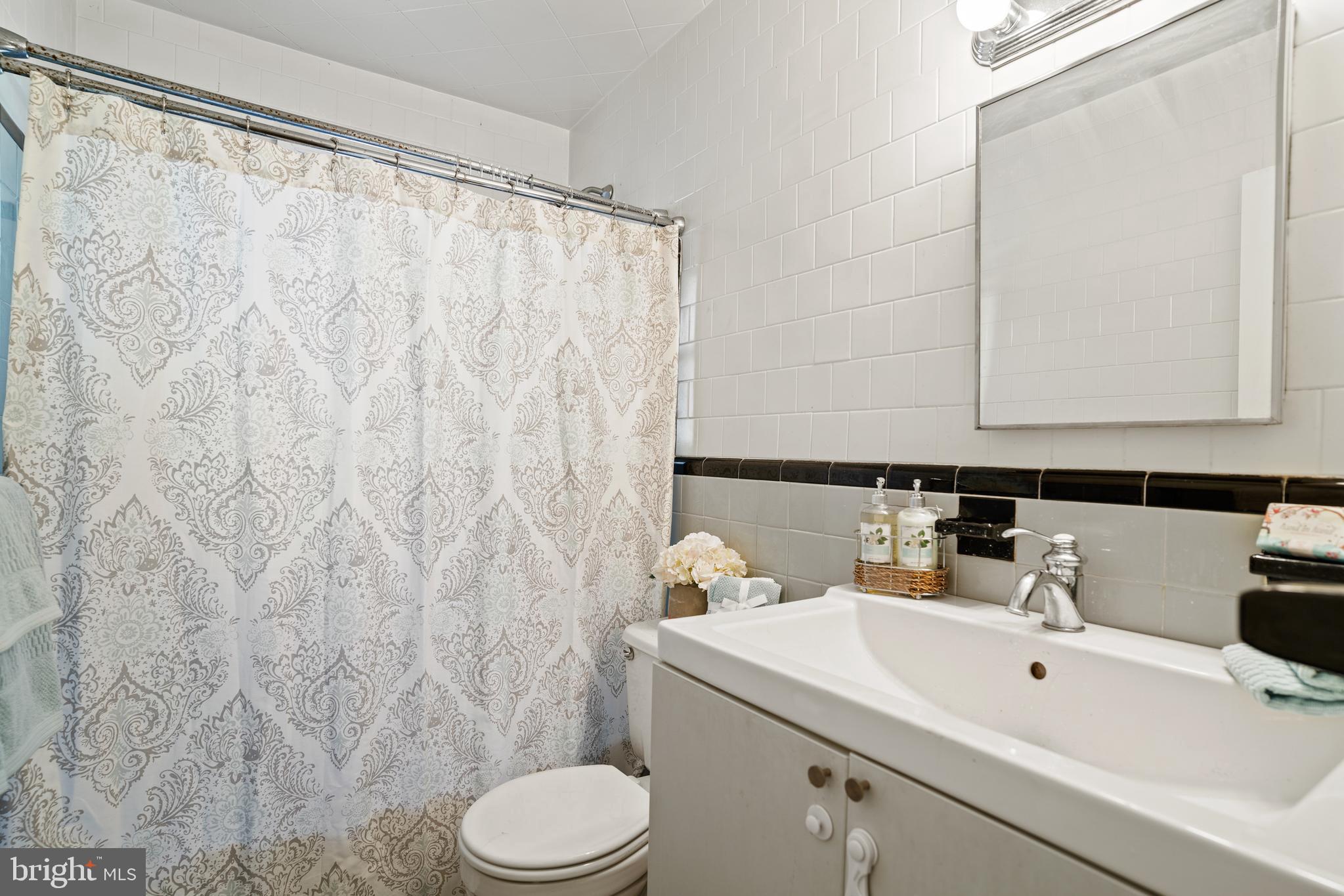 9910 Markham Street Silver Spring, MD 20901 - Photo 16 of 23