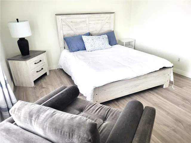 $4,650 | 211 13th Street, Seal Beach, CA 90740