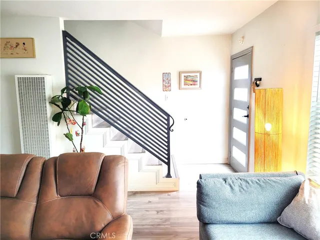 $4,650 | 211 13th Street, Seal Beach, CA 90740