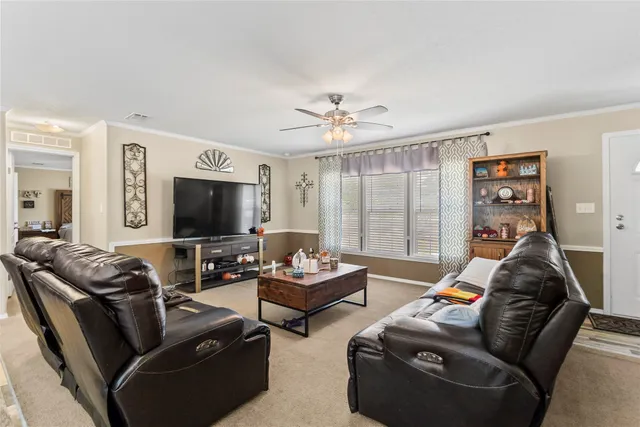 $316,000 | 77 Twin Creek Drive, Huntsville, TX 77320