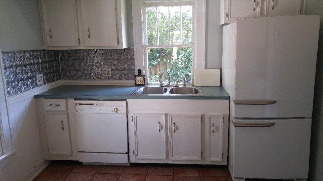 606 North Pine Street Foley, AL 36535 - Photo 4 of 14 Kitchen