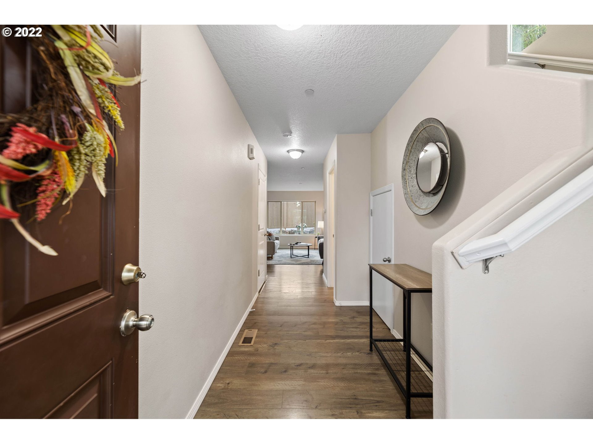 3301 Northwest 47th Drive Camas, WA 98607 - Photo 4 of 32 a view of a hallway to a house