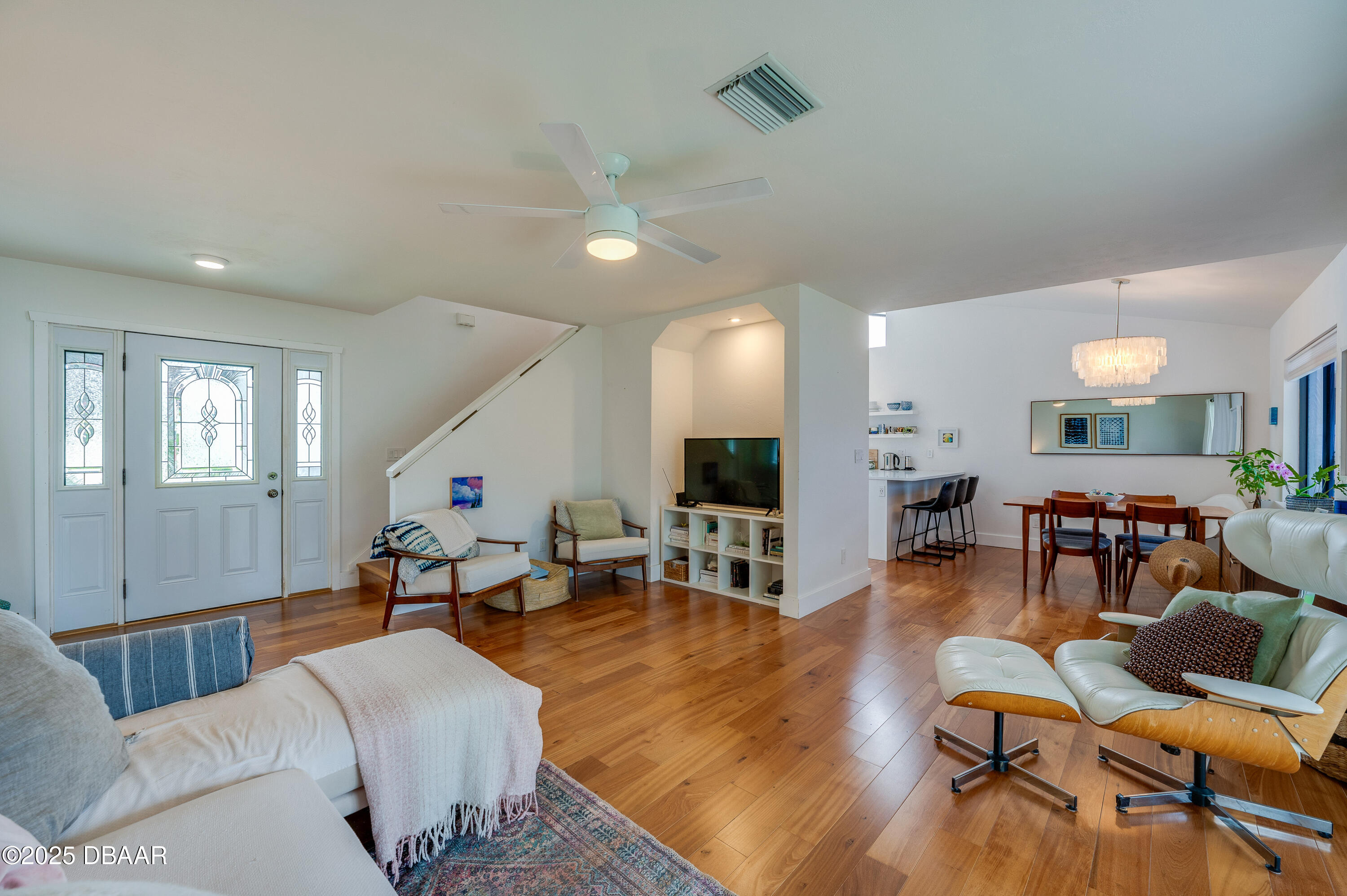 4712 Dixie Drive Ponce Inlet, FL 32127 - Photo 5 of 33 Living Room