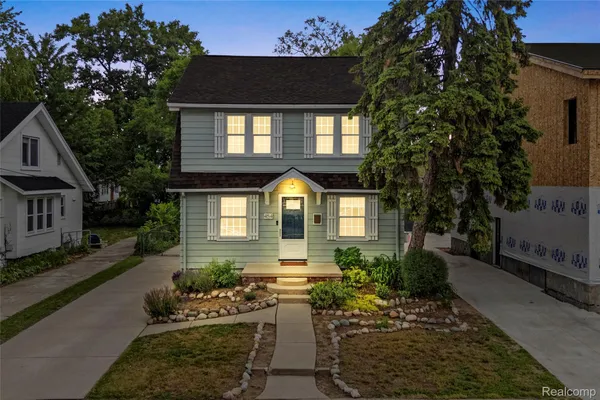 $350,000 | 454 West Saratoga Street, Ferndale, MI 48220