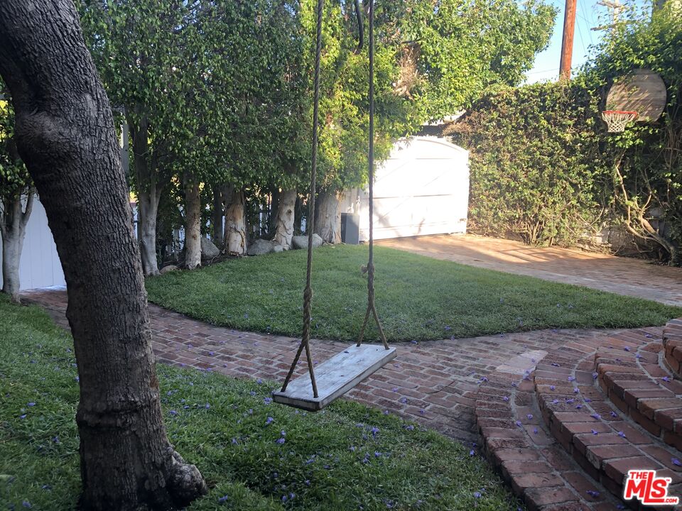 3419 Strongs Drive Marina del Rey, CA 90292 - Photo 2 of 26