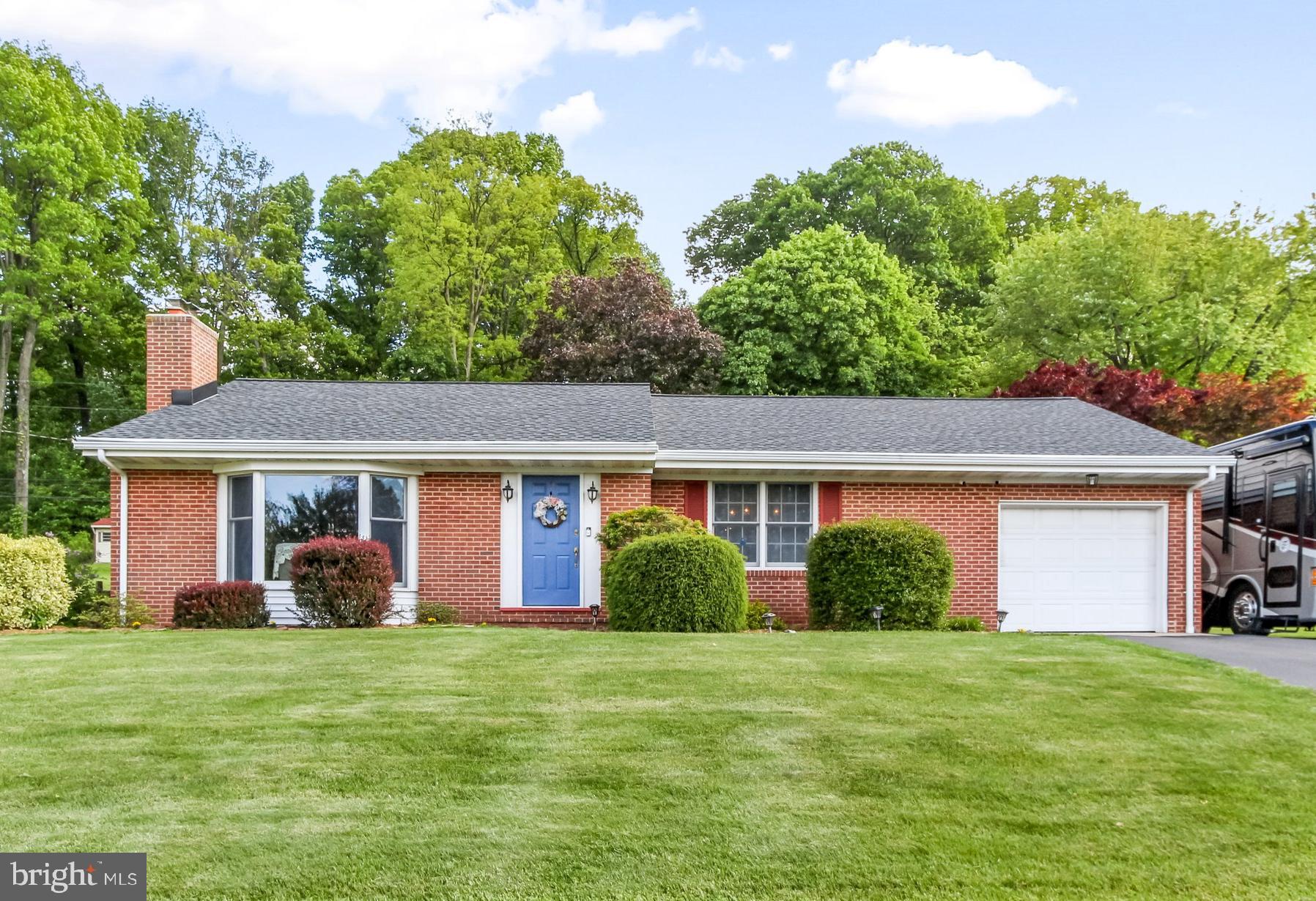 3380 Kingston Road York, PA 17402 - Photo 1 of 34 Welcome Home!