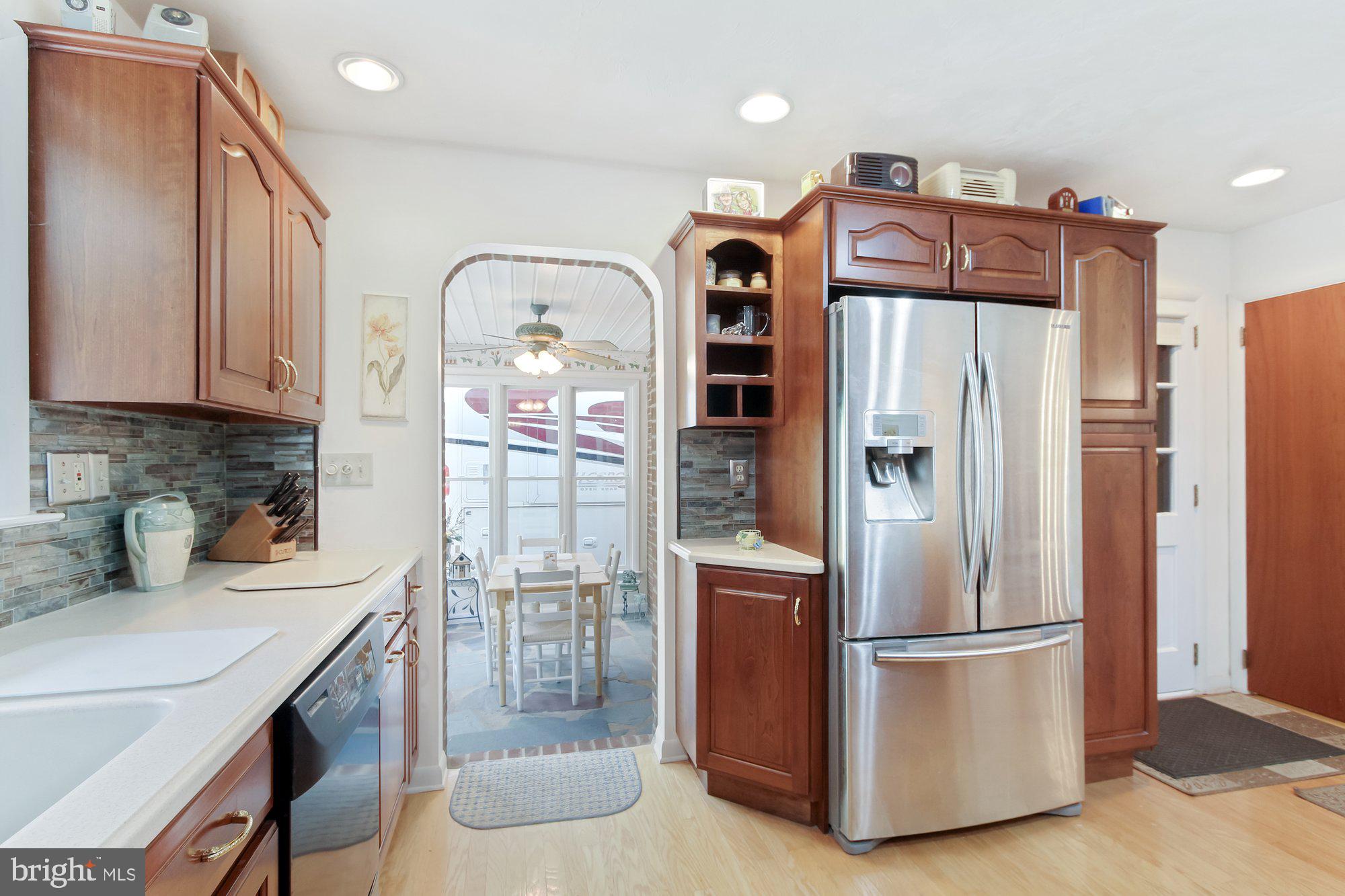 3380 Kingston Road York, PA 17402 - Photo 12 of 34 Kitchen leads out to enclosed Breakfast Area
