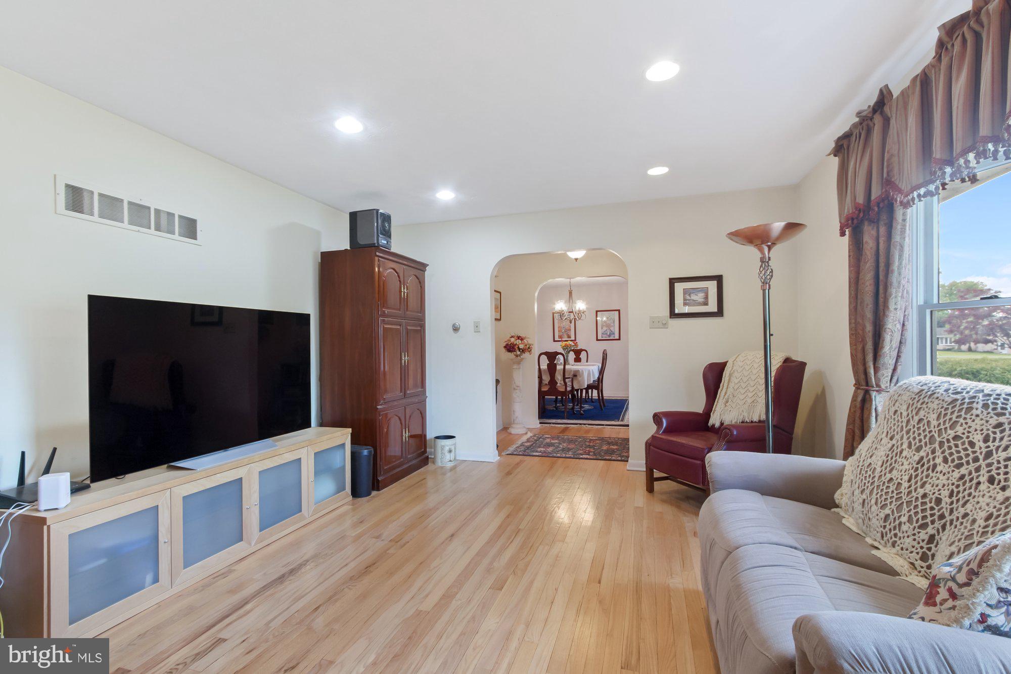 3380 Kingston Road York, PA 17402 - Photo 4 of 34 Gallery Image 4
