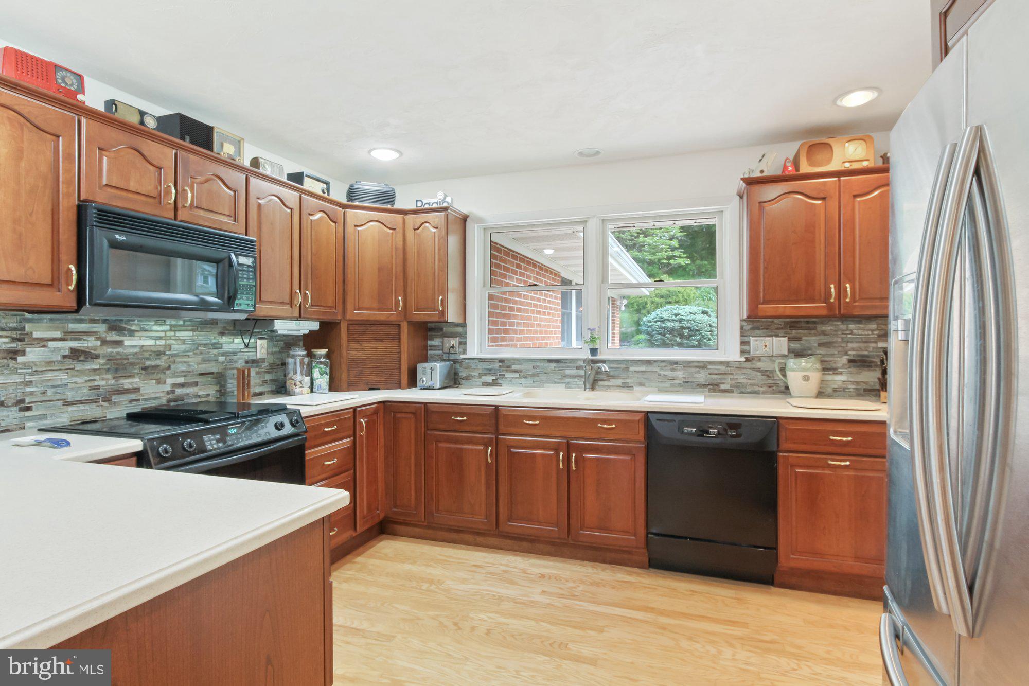3380 Kingston Road York, PA 17402 - Photo 9 of 34 Gallery Image 9