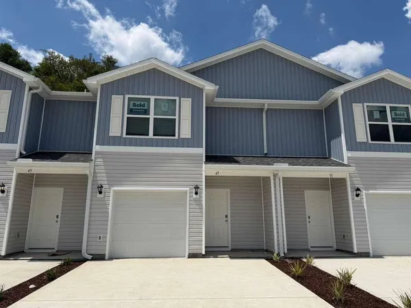 $2,100 | 47 South Main Deck Drive, Freeport, FL 32439