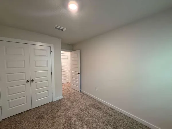 $2,100 | 47 South Main Deck Drive, Freeport, FL 32439