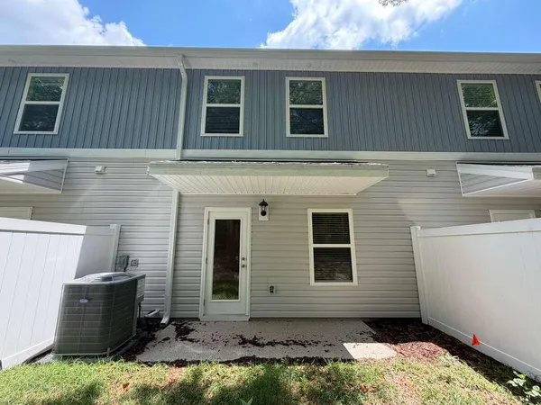 $2,100 | 47 South Main Deck Drive, Freeport, FL 32439