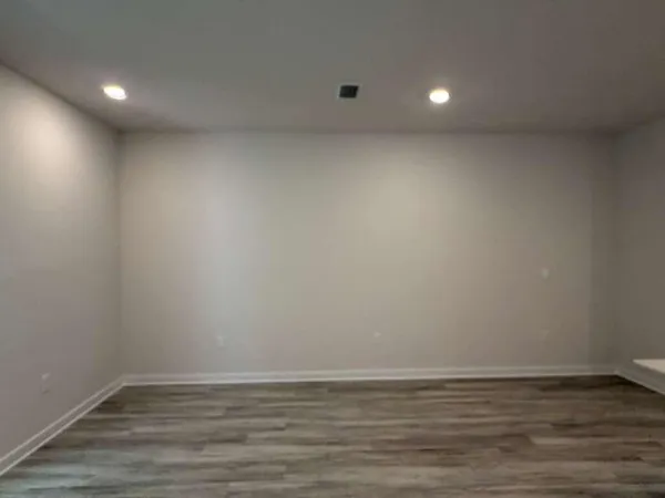 $2,100 | 47 South Main Deck Drive, Freeport, FL 32439