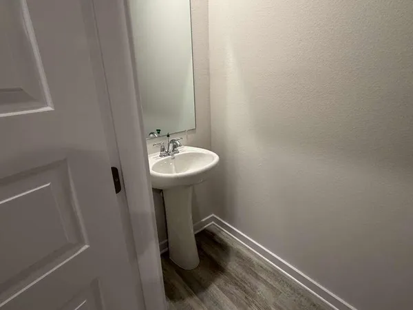 $2,100 | 47 South Main Deck Drive, Freeport, FL 32439