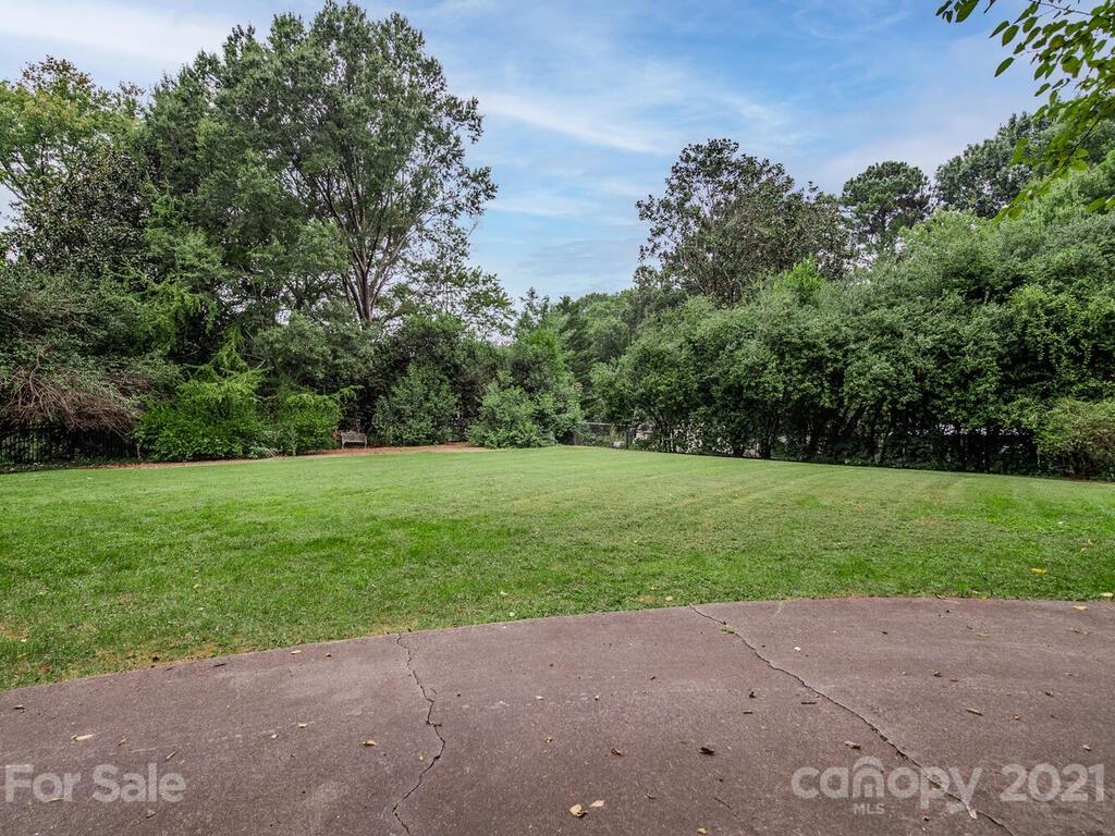 2930 Wickersham Road Charlotte, NC 28211 - Photo 23 of 25 a view of a park