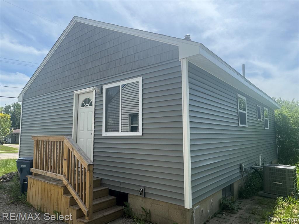 3302 Miller Road Flint, MI 48503 - Photo 4 of 15