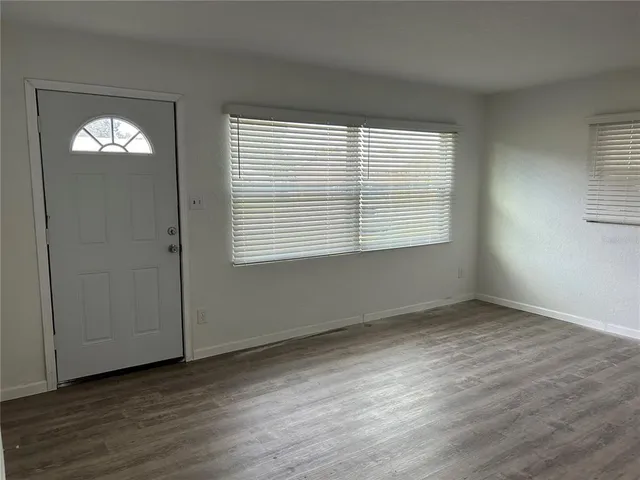 $1,500 | 21828 Virginia Drive, Astor, FL 32102