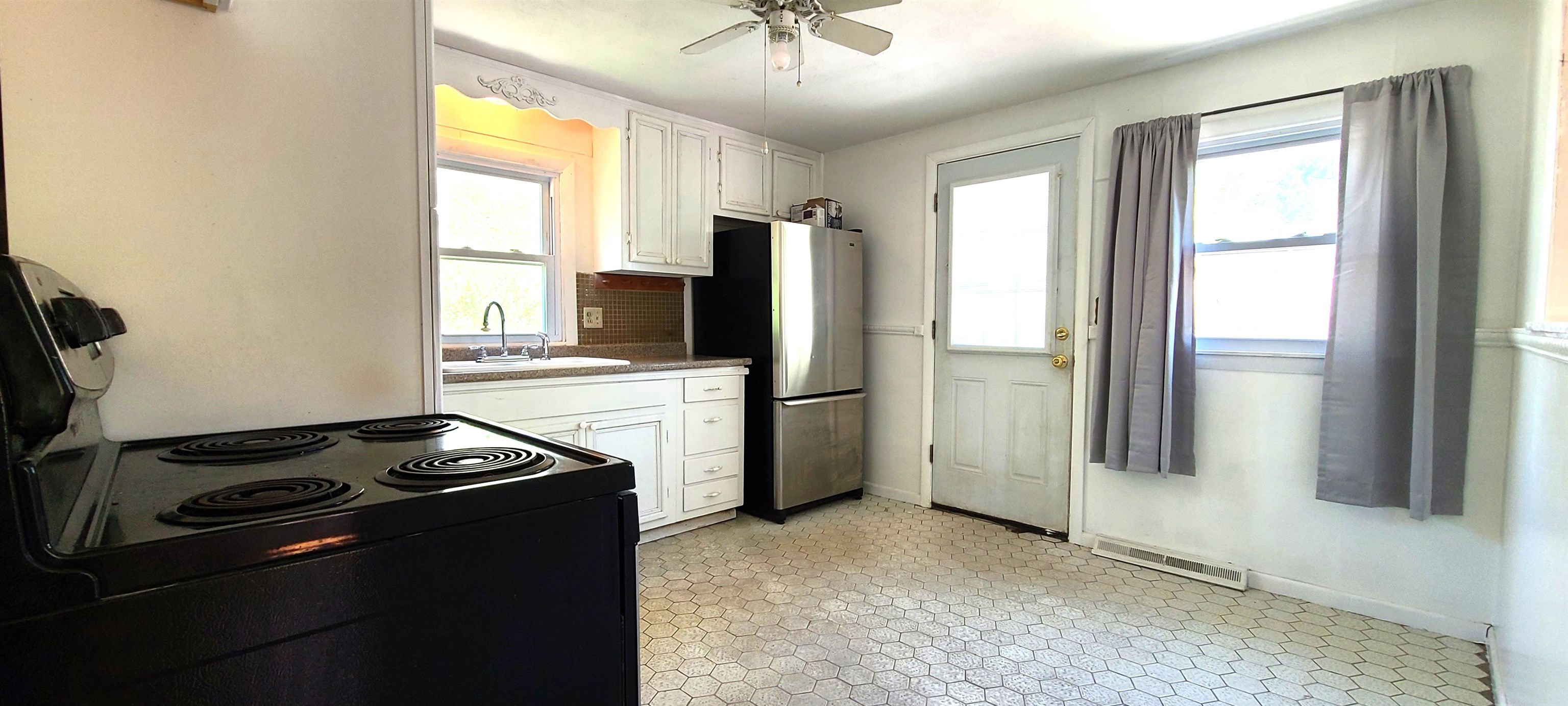 51 Applevale Drive Dover, NH 03820 - Photo 3 of 27