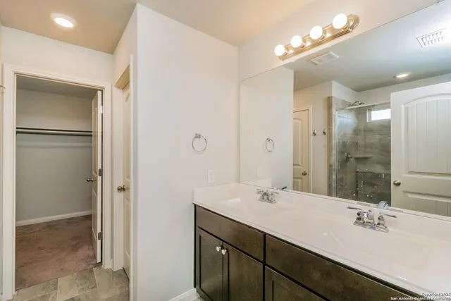 $1,800 | 251 Antler Bend, San Antonio, TX 78253