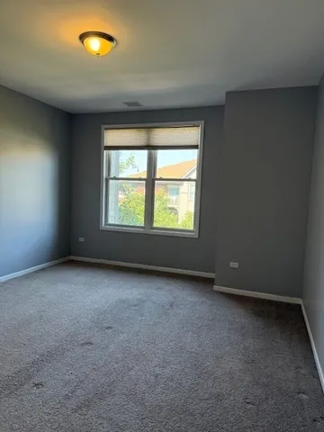 $2,300 | 275 East Railroad Avenue, Unit 301, Bartlett, IL 60103