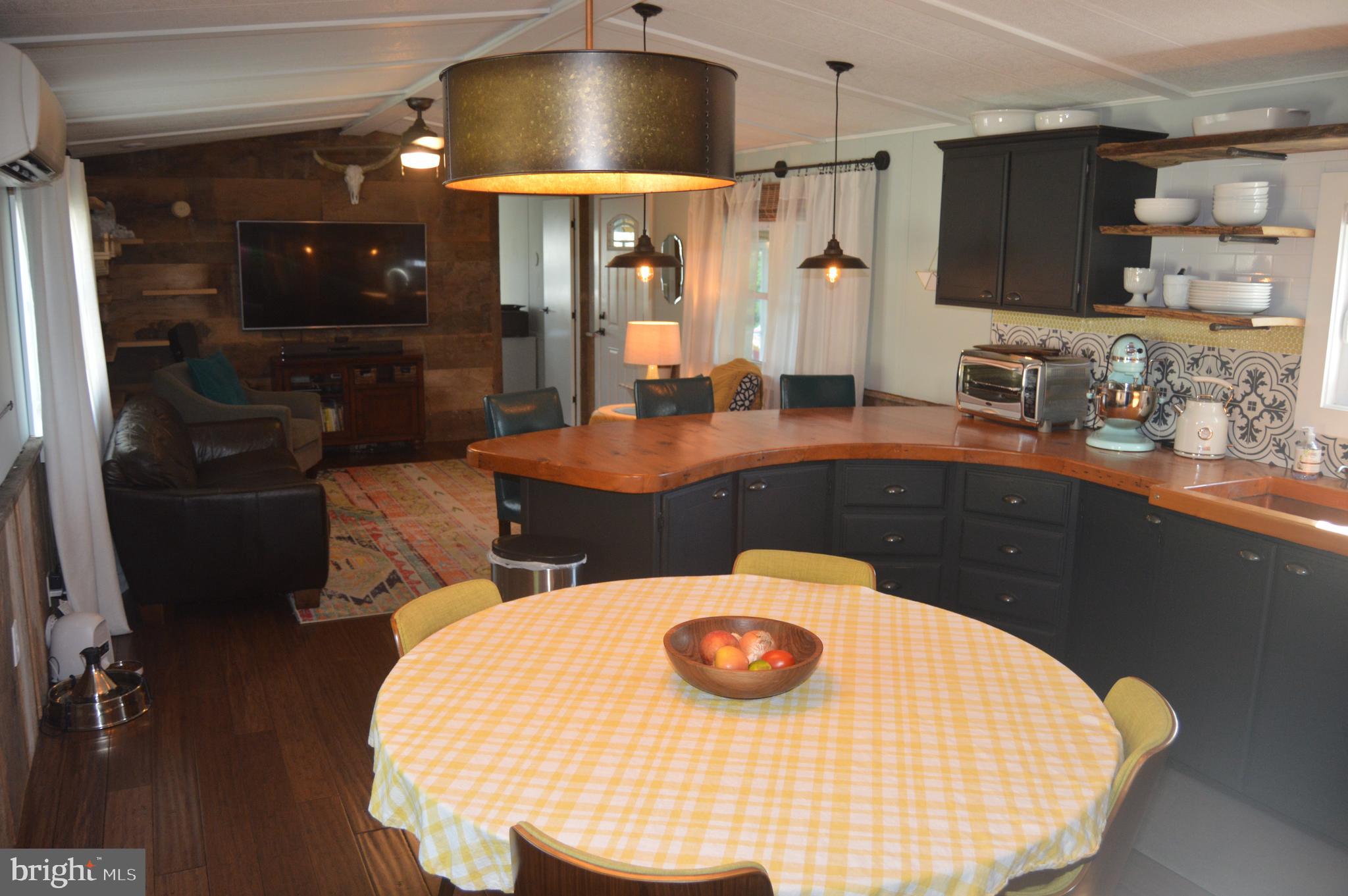 25 Bordic Road Reading, PA 19606 - Photo 9 of 40 Kitchen