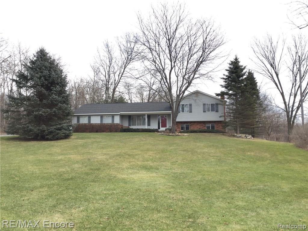 8722 Eaton Road Davisburg, MI 48350 - Photo 1 of 28 Exterior.jpg