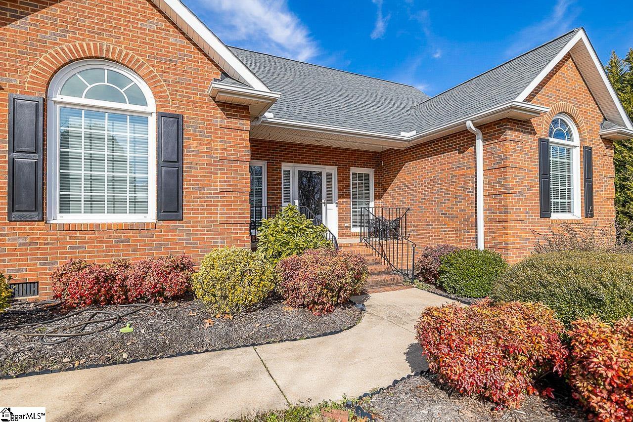 113 Engram Lane Anderson, SC 29621 - Photo 2 of 36