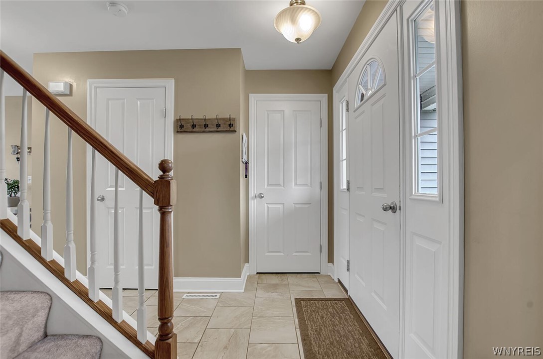 5381 Thompson Road Clarence, NY 14031 - Photo 4 of 50