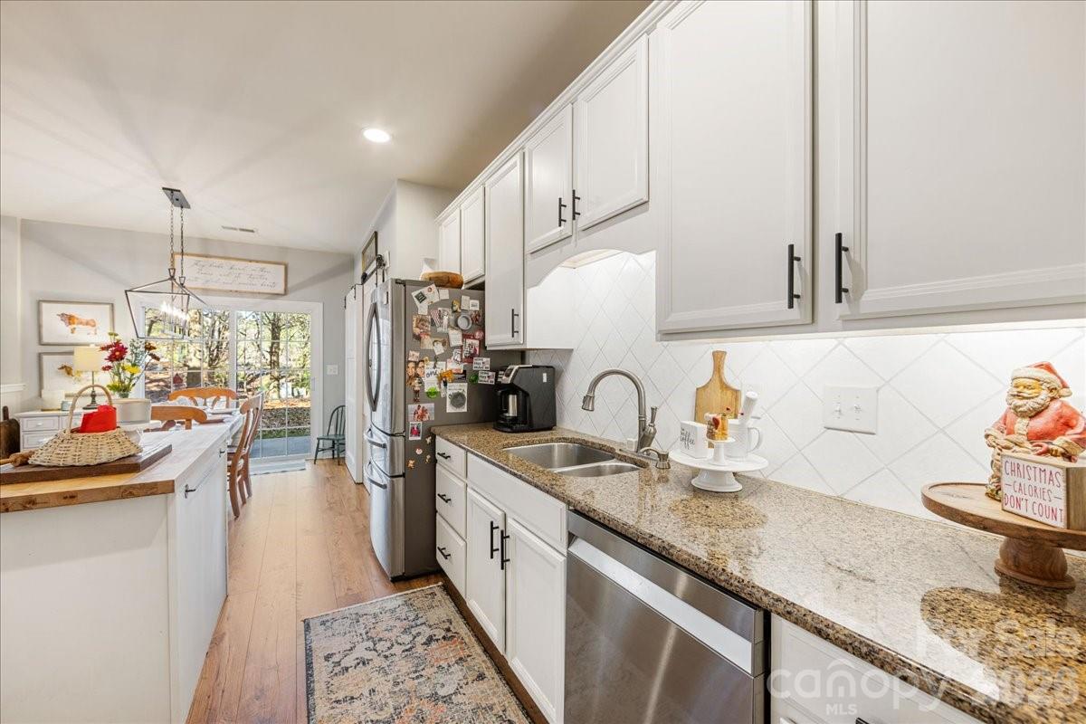 718 Deerbrook Lane Tega Cay, SC 29708 - Photo 19 of 45