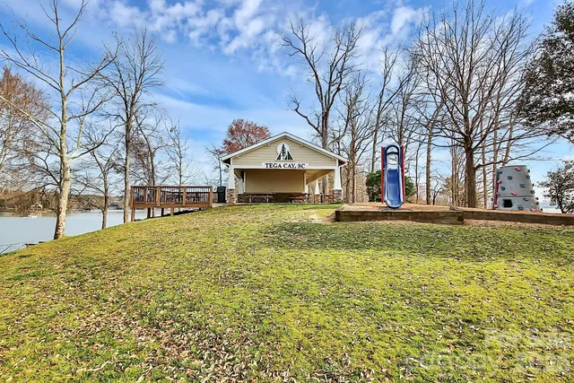 $475,000 | 718 Deerbrook Lane, Tega Cay, SC 29708