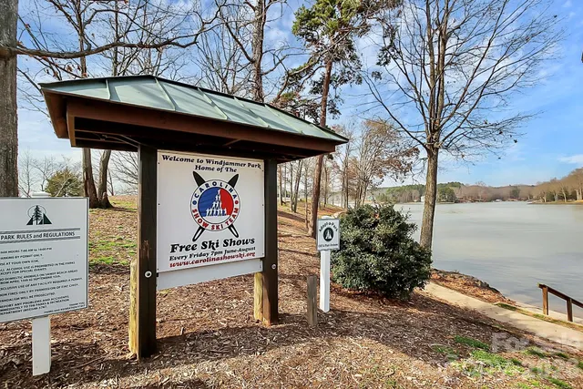 $475,000 | 718 Deerbrook Lane, Tega Cay, SC 29708