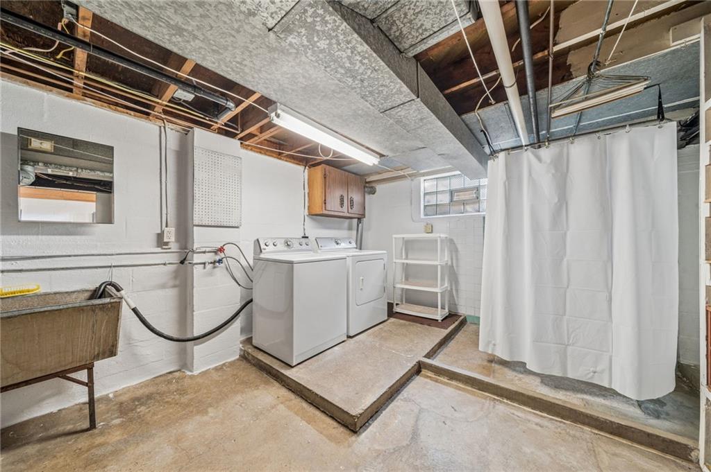 609 Brightberry Road Monroeville, PA 15146 - Photo 30 of 36 Basement/Laundry room with "Pgh Shower" , washer/dryer incl