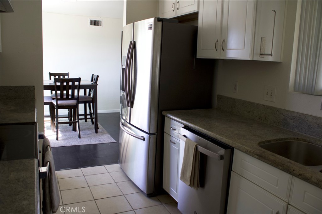 826 Cinnamon Lane Duarte, CA 91010 - Photo 10 of 17