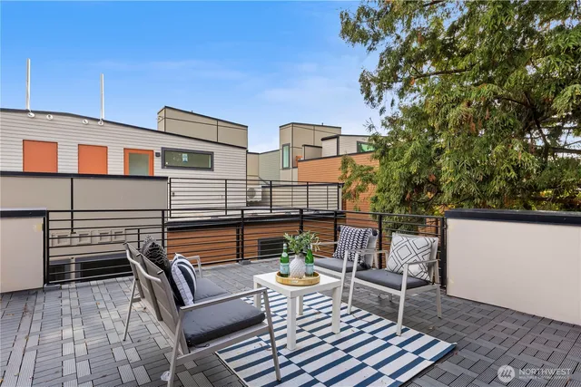 $1,038,000 | 6546 A Latona Avenue Northeast, Seattle, WA 98115