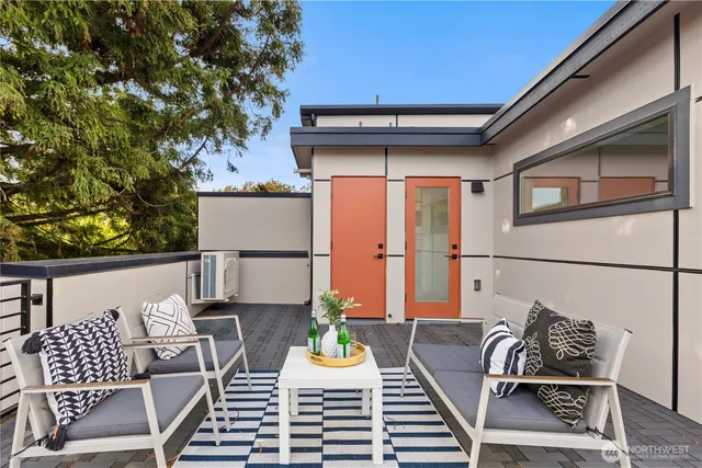 $1,038,000 | 6546 A Latona Avenue Northeast, Seattle, WA 98115