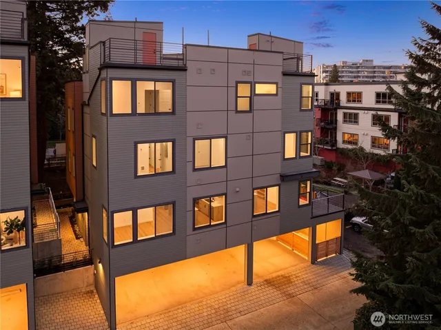 $1,038,000 | 6546 A Latona Avenue Northeast, Seattle, WA 98115