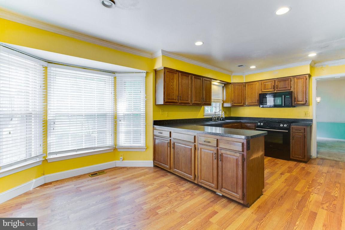 7819 Huntsman Boulevard Springfield, VA 22153 - Photo 11 of 40 Gallery Image 11
