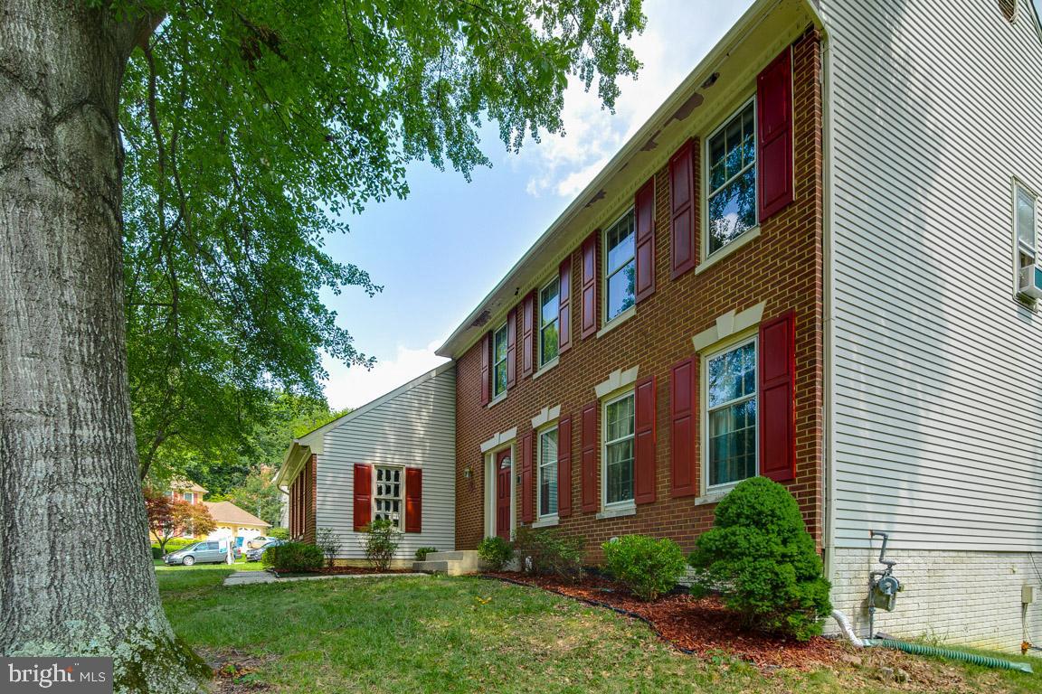 7819 Huntsman Boulevard Springfield, VA 22153 - Photo 3 of 40 Gallery Image 3