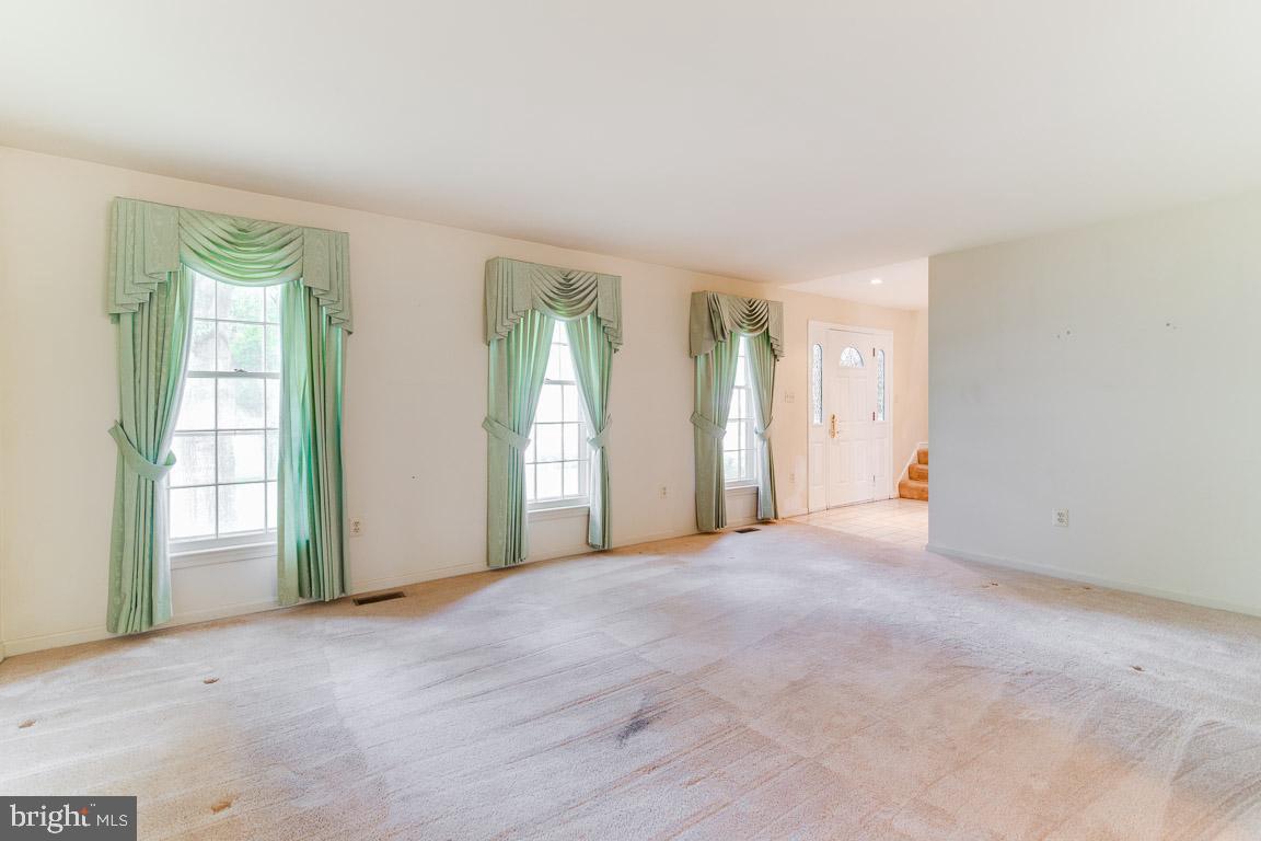 7819 Huntsman Boulevard Springfield, VA 22153 - Photo 6 of 40 Gallery Image 6